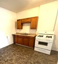 716 Ohio St, Unit 3 in Quincy, IL - Foto de edificio - Building Photo