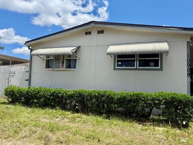 10909 Merrywood Dr in Jacksonville, FL - Building Photo - Building Photo