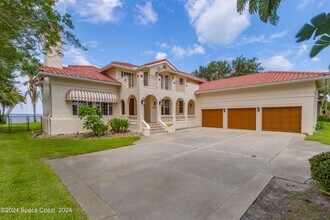 1630 Pine St in Melbourne Beach, FL - Building Photo - Building Photo