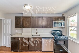 8525 Chestnut Oak Rd in Parkville, MD - Building Photo - Building Photo