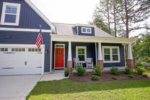 125 Lancashire Ln in Seven Lakes, NC - Building Photo