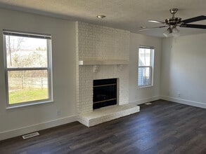 122 Detchon Ct in Lafayette, IN - Foto de edificio - Building Photo