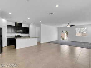 1063 St in Henderson, NV - Building Photo - Building Photo