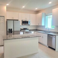 34186 Cinder Wy in Wesley Chapel, FL - Building Photo - Building Photo