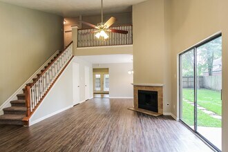 7774 High Village Dr in Houston, TX - Building Photo - Building Photo