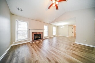 260 Landing Dr in Fayetteville, GA - Foto de edificio - Building Photo