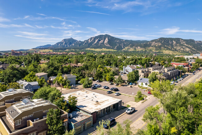 2206 Pearl St in Boulder, CO - Building Photo - Building Photo