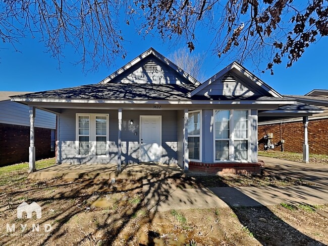 property at 3422 Laurelwood Dr