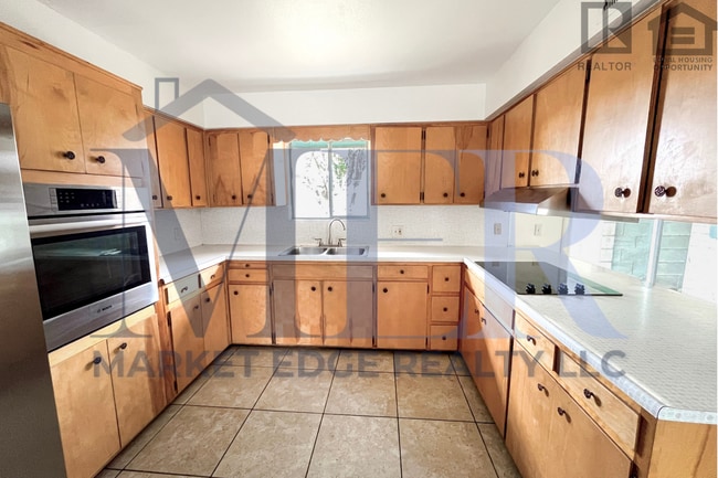 property at 4839 E Virginia Ave