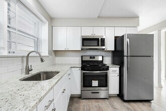 5358 S Narragansett Ave in Chicago, IL - Building Photo - Building Photo