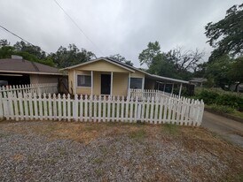 13710 Pit St in Shasta Lake, CA - Building Photo