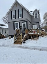 1100 Lincoln Ave NW in Grand Rapids, MI - Building Photo