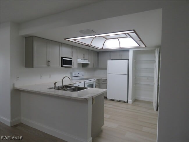 809 Augusta Blvd in Naples, FL - Building Photo - Building Photo