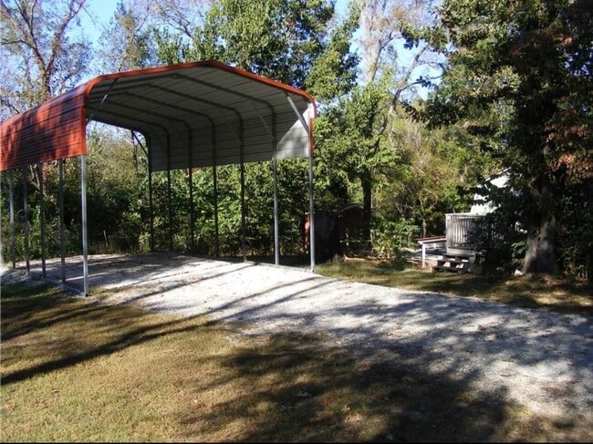 4400Hilltop Dr in Little Flock, AR - Building Photo - Building Photo