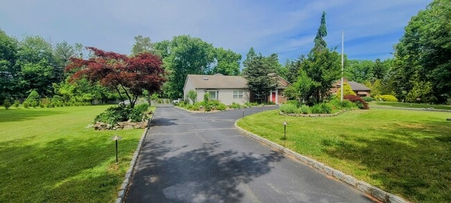 property at 121 S Ridgedale Ave