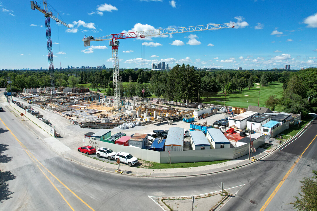 Royal Bayview in Markham, ON - Building Photo