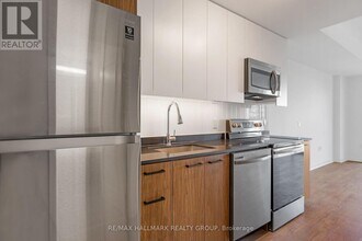 192 Bronson Ave in Ottawa, ON - Building Photo - Building Photo