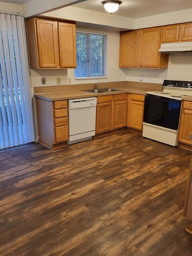 4483-4485-4485 Campbell Dr SE in Salem, OR - Building Photo - Building Photo