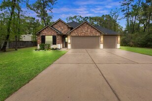 4551 Axis Trail in Conroe, TX - Building Photo