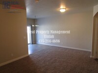 451 E Red Fox Ln in Vernal, UT - Building Photo - Building Photo