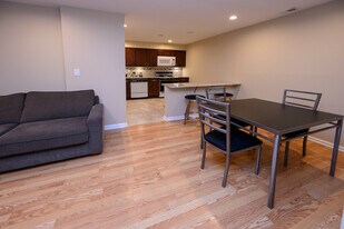 4 Rutgers Dr in Newark, NJ - Building Photo