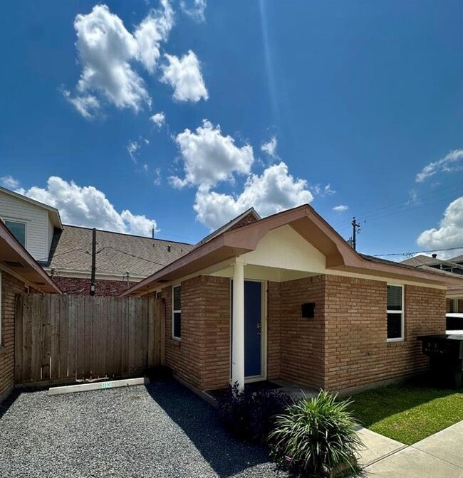 property at 813 Waverly St