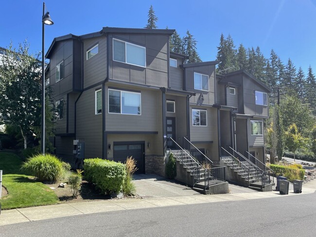 property at 1325 Seattle Hill Rd