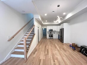 951 25th St NW, Unit DC 951 in Washington, DC - Building Photo - Building Photo