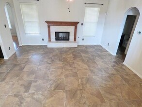 2100 Hilton Head Dr in Round Rock, TX - Building Photo - Building Photo