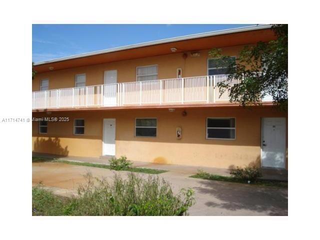 1265 W 24th St in Hialeah, FL - Building Photo