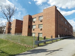 Osage Apartments in Cincinnati, OH - Building Photo - Building Photo