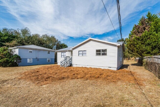 9159 Taylors Ferry Rd in Bessemer, AL - Building Photo - Building Photo