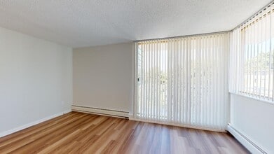 1355 West 14th in Vancouver, BC - Building Photo - Building Photo