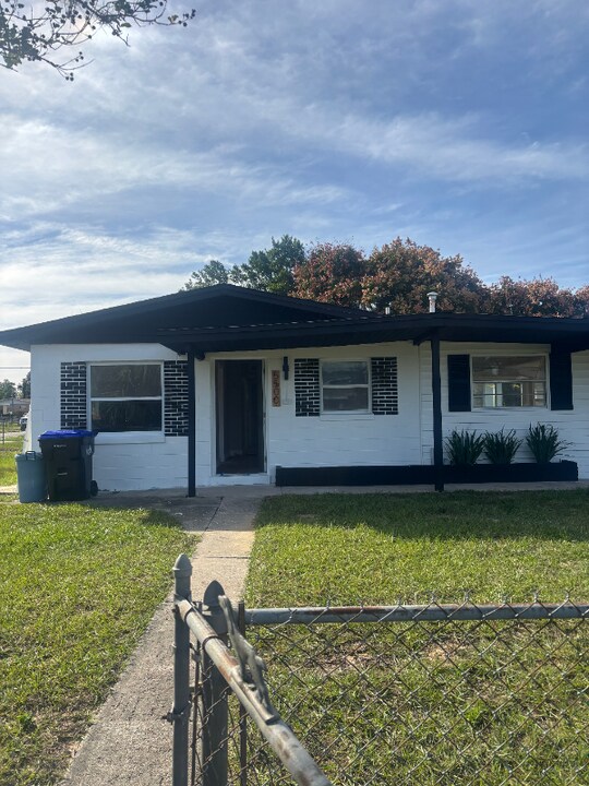 5500 Huber Dr in Orlando, FL - Building Photo