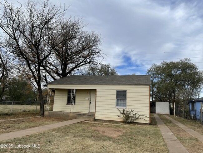 2912 Emory St in Lubbock, TX - Building Photo - Building Photo