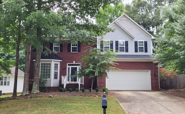8 Holly Springs Ln