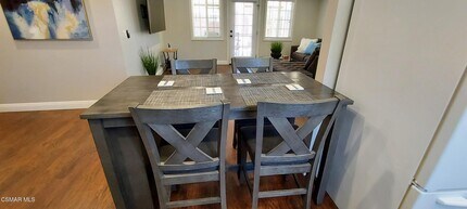 2250 Magnolia St in Simi Valley, CA - Building Photo - Building Photo