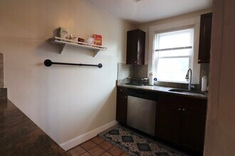 5A Kendall St, Unit 3 in Brookline, MA - Building Photo - Building Photo