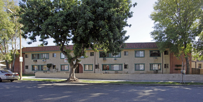 312 N Hagar St in San Fernando, CA - Foto de edificio - Building Photo