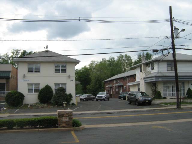 Manorview Apartments in Lodi, NJ - Foto de edificio - Building Photo