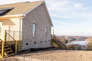 161 Emalyn Ct in Smithville, TN - Building Photo