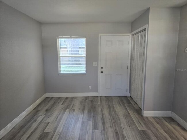107 W Clay Ave in Brandon, FL - Building Photo - Building Photo