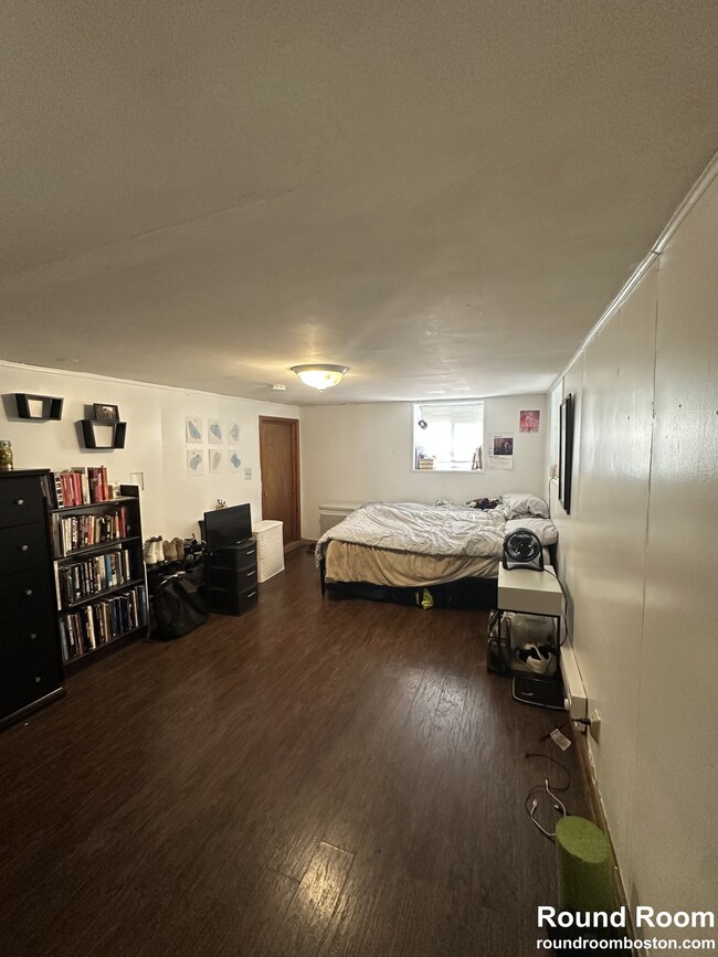 264 Market St, Unit B