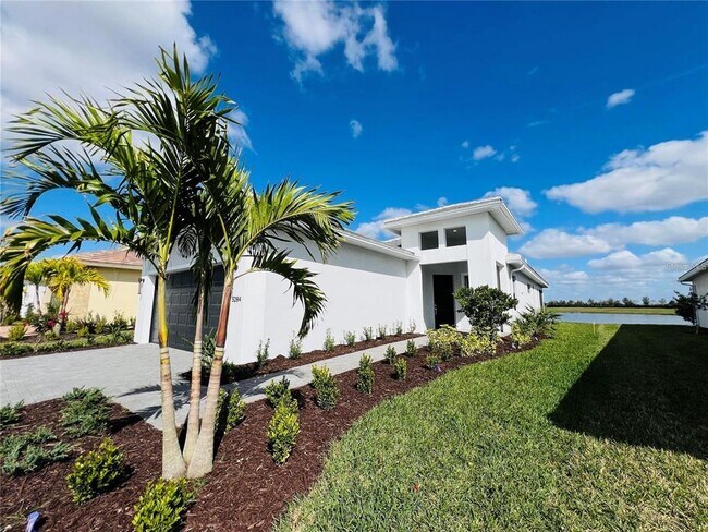 5284 Barnett Cir in Bradenton, FL - Building Photo - Building Photo