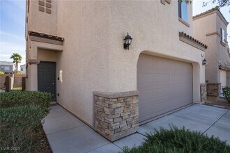 9411 Sand Tiger Ave in Las Vegas, NV - Building Photo - Building Photo