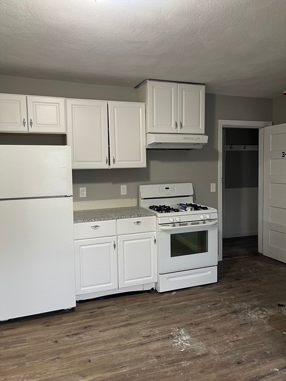 8 Wakefield Ave in Wakefield, MA - Building Photo - Building Photo