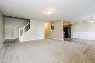 2432 Wood Bend Ln in Riverdale, GA - Building Photo - Building Photo