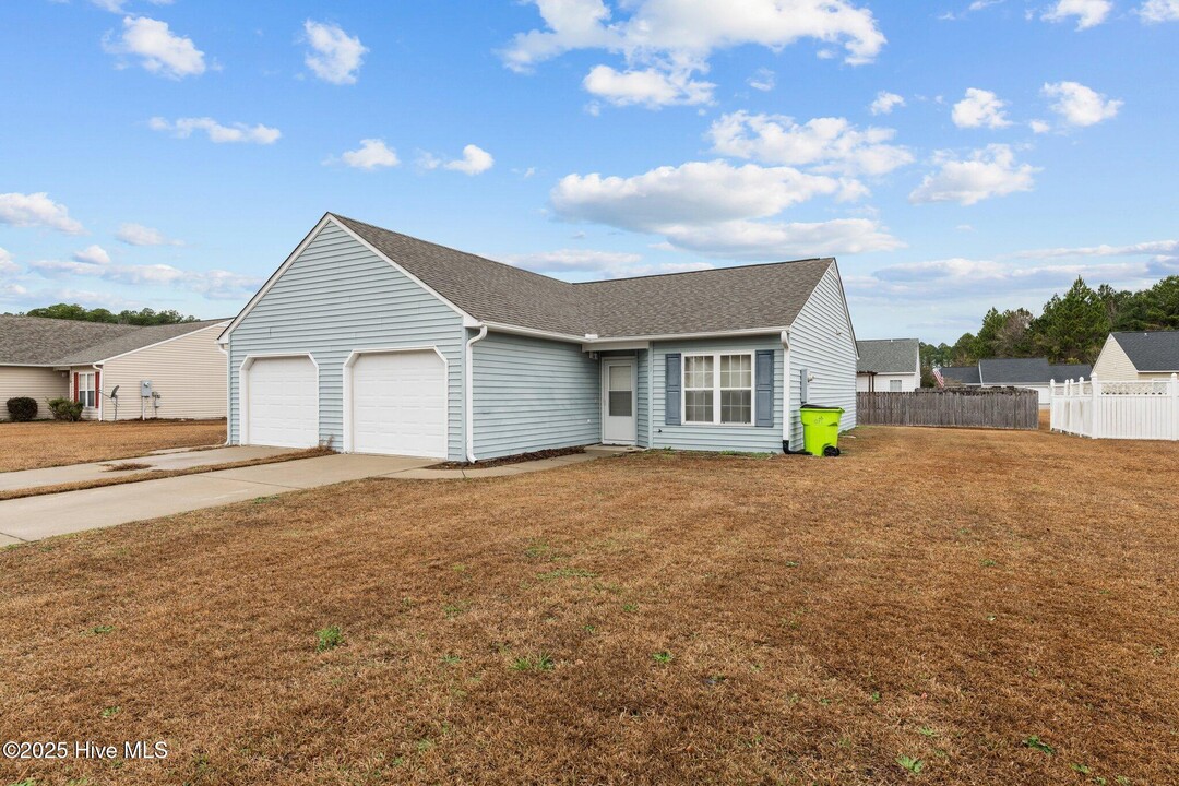 123 Jerrett Ln in Havelock, NC - Building Photo