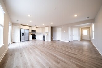 13720 Kaylemore Trl in Rosemount, MN - Building Photo - Building Photo