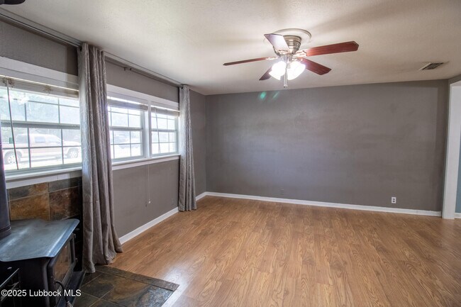 2702 54th St in Lubbock, TX - Building Photo - Building Photo